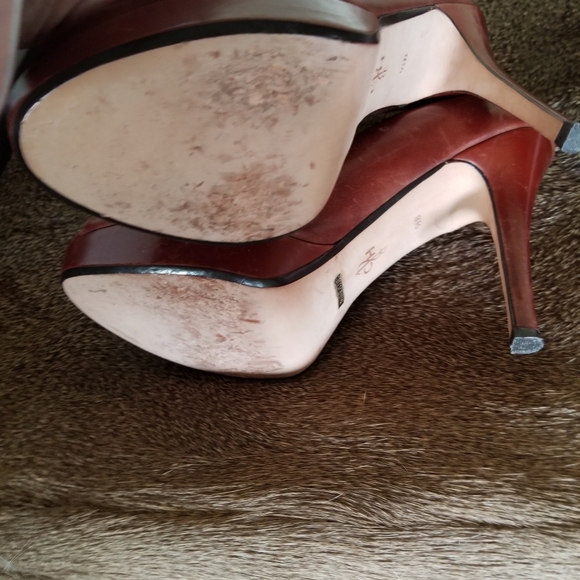 COLE HANN BROWN HEELS - Picture 3 of 4